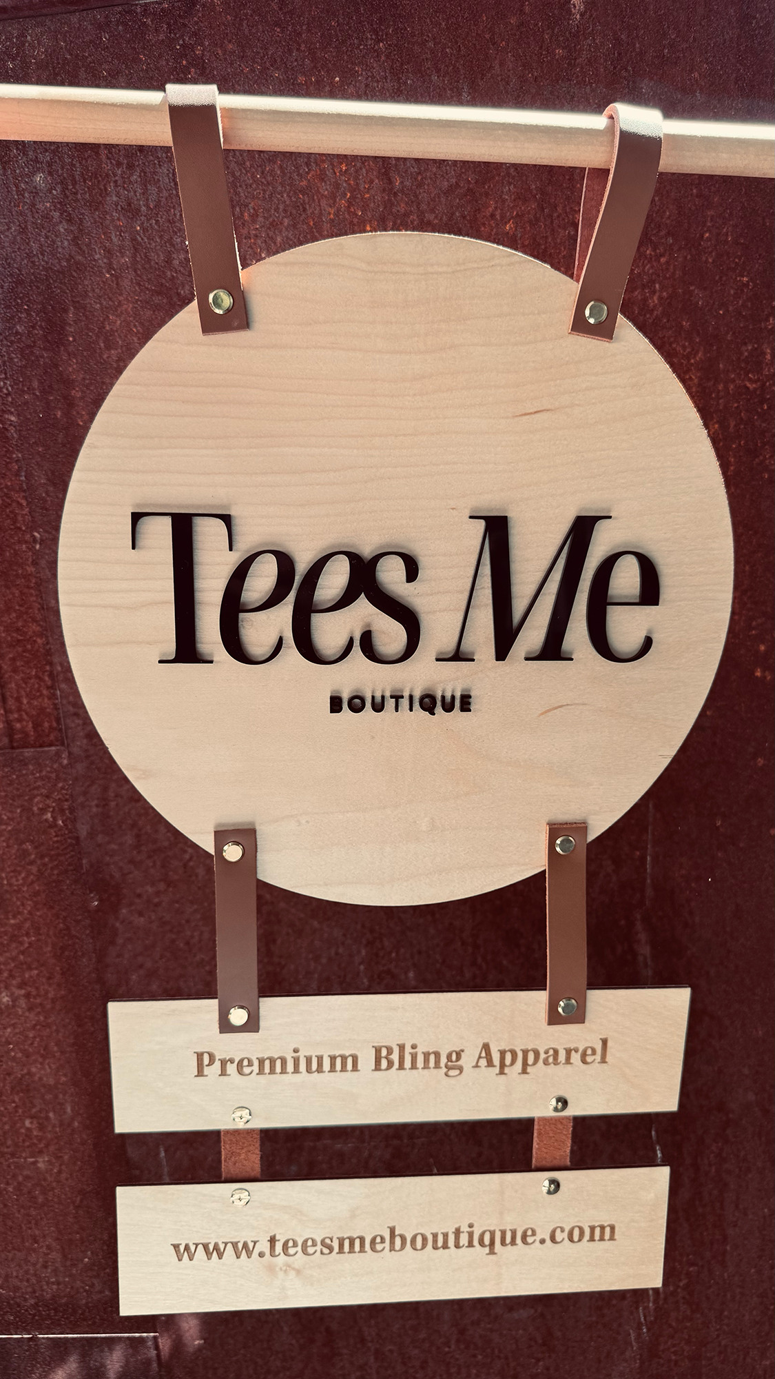 Hanging Market Sign with Magnetic Mount